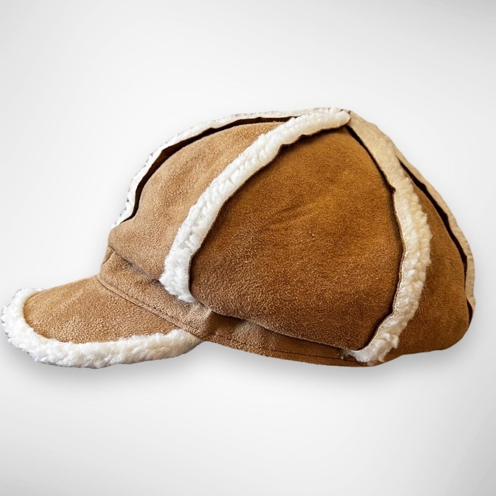Women's Tan Faux Suede Sherpa Hat |‎ EUC